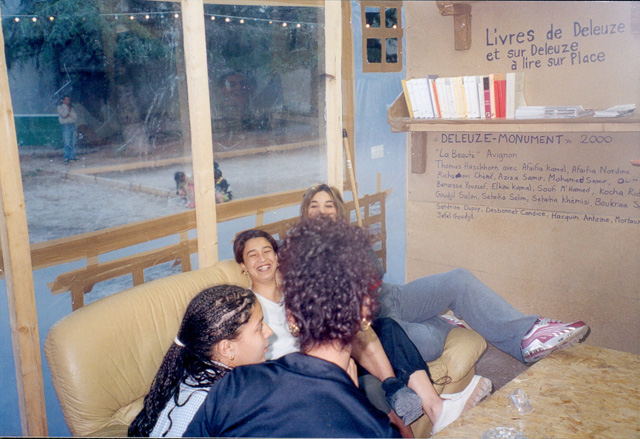 Thomas Hirschhorn. Delouse Monument, La Beauté, Avignon, 2000. Courtesy DRAC Provence-Alpes-Côte d'Azur, Aix-en-Provence.