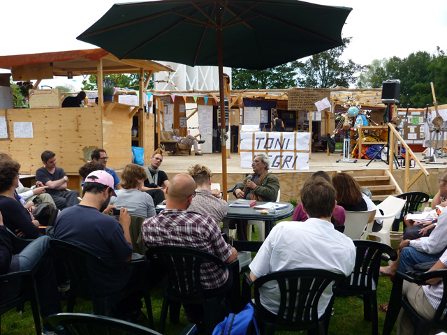 Thomas Hirschhorn. The Bijlmer Spinoza-Festival, 2009 (Lectures/Seminars: Toni Negri). Open Source, commissioned by Streets of Sculptures, Amsterdam, 2009. Photograph: Vittoria Martini. Courtesy the artist.