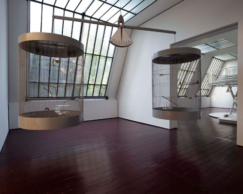 Carsten Höller.
Gimpelwaage (Bullfinch Scale), 2014.
Photograph: Attilio Maranzano
© Carsten Höller / Bildrecht Wien 2014.