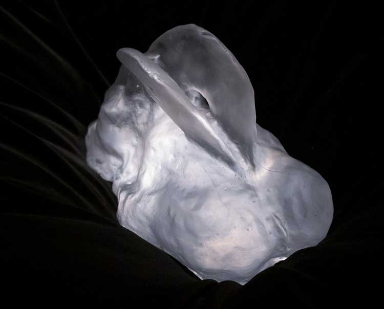 Leiko Ikemura, Transparent Hare, 2022. Cast glass, 31 x 16 x 17 cm. Photo: Wai Kung. Courtesy the artist. ©Leiko Ikemura and The Feuerle Collection.