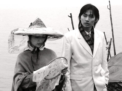 Yang Fudong, Liu Lan, 2003. Single-channel video, 35mm black-and-white film transferred to DVD, with sound; 14 min. Lent by Marian Goodman Gallery, New York. © Yang Fudong.