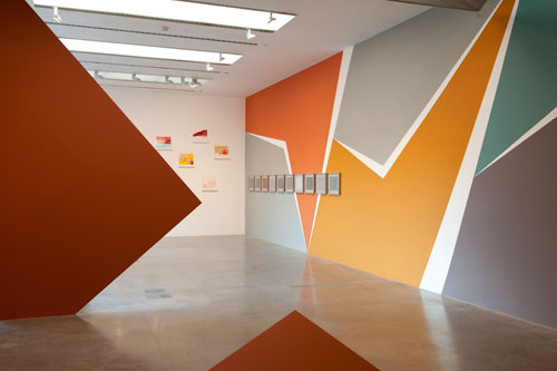 Tina Gverović and Siniša Ilić.
Inverted House, 2013. Installation view,
Tate Modern. © Tate Photography.