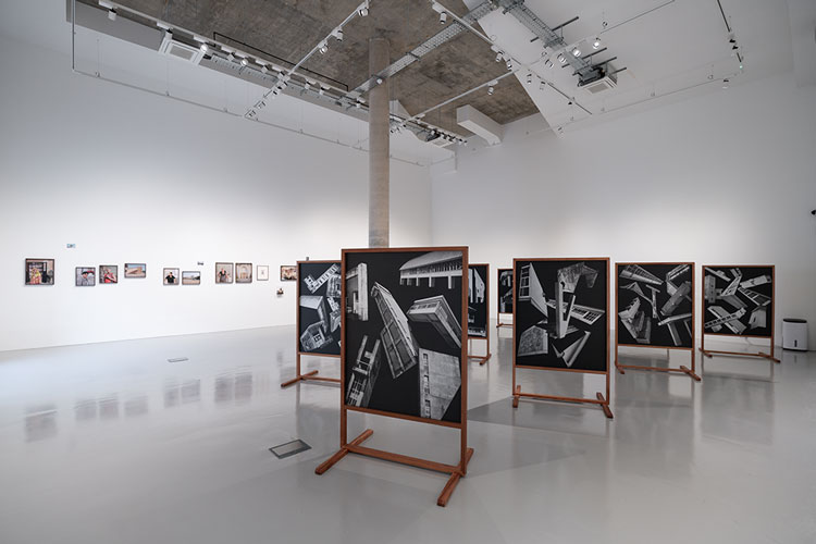 Jerwood / Photoworks Awards 5, installation view, Drawing Room and Tannery Arts, London. Photo: Studio Deew. Courtesy of Photoworks.