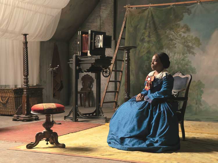 Isaac Julien. The Lady of the Lake (Lessons of the Hour), 2019. Framed photograph on gloss inkjet paper mounted on aluminium, framed: 160 x 213.3 cm (63 x 84 in). © Isaac Julien.
Courtesy the artist and Victoria Miro.