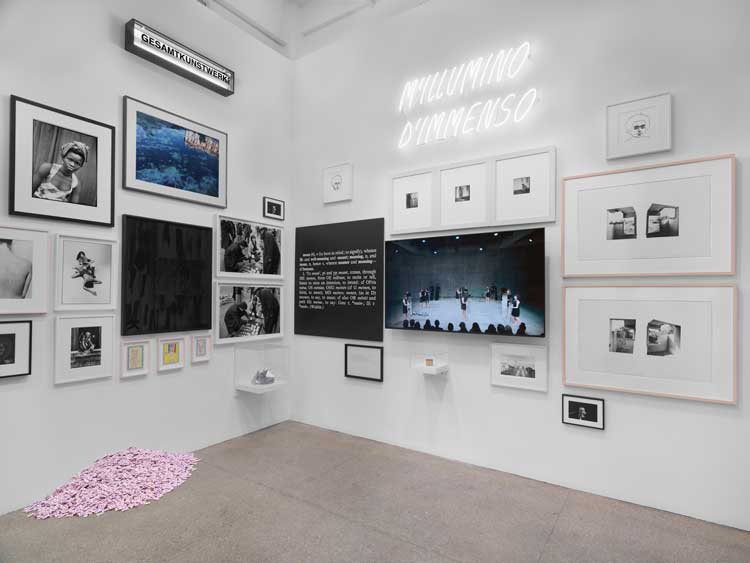 Installation view, Galerie Lelong & Co., New York, Alfredo Jaar: THE TEMPTATION TO EXIST, May 13 – June 25, 2022. Courtesy Galerie Lelong & Co., New York.