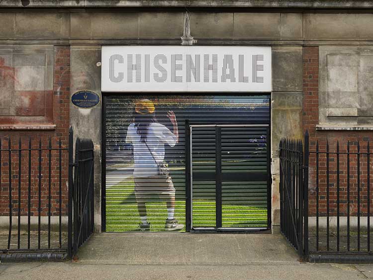 Rachel Jones, say cheeeeese, 2022. Exterior view, Chisenhale Gallery, 2022. Commissioned and produced by Chisenhale Gallery, London. Courtesy of the artist. Photo: Andy Keate.