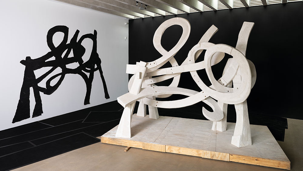 William Kentridge, Laocoön (Plaster), 2021. © William Kentridge. Courtesy Kentridge Studio, Goodman Gallery, Galleria Lia Rumma and Hauser & Wirth. Photo © Jonty Wilde, courtesy Yorkshire Sculpture Park.
