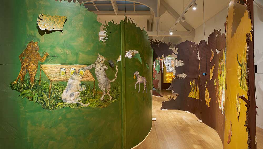 Candice Lin, g/hosti, 2025. Installation view, Whitechapel Gallery. Photo © Above Ground Studio (Matt Greenwood).