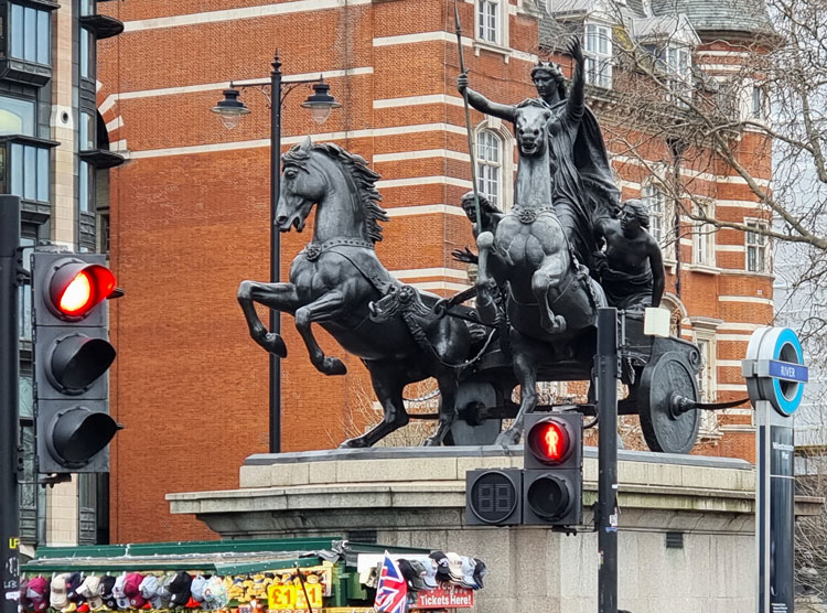 Boadicea and her Daughters by Thomas Thornycroft, 1856–83; erected 1902. Bronze. North side of Westminster Bridge. Photo: Juliet Rix.