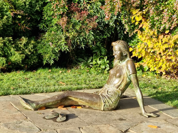 Golders Hill Girl by Patricia Finch, 1991. Bronze. Golders Hill Park. Photo: Juliet Rix.