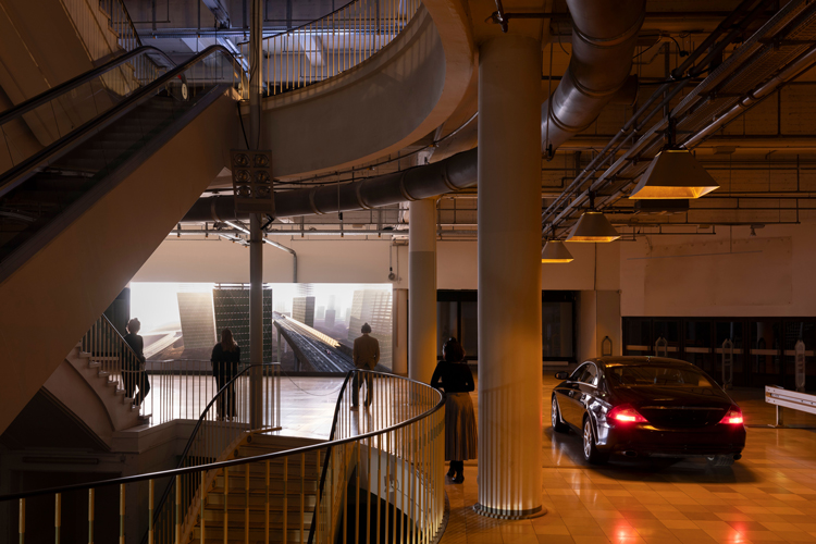 Lawrence Lek, NOX, 2023. Installation view, LAS Art Foundation, Kranzler Eck, Berlin. © Lawrence Lek. Commissioned by LAS Art Foundation. Photo: Andrea Rossetti.