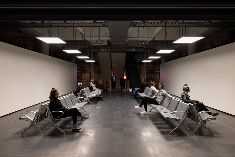 Lawrence Lek, NOX, 2023. Installation view, LAS Art Foundation, Kranzler Eck, Berlin. © Lawrence Lek. Commissioned by LAS Art Foundation. Photo: Andrea Rossetti.