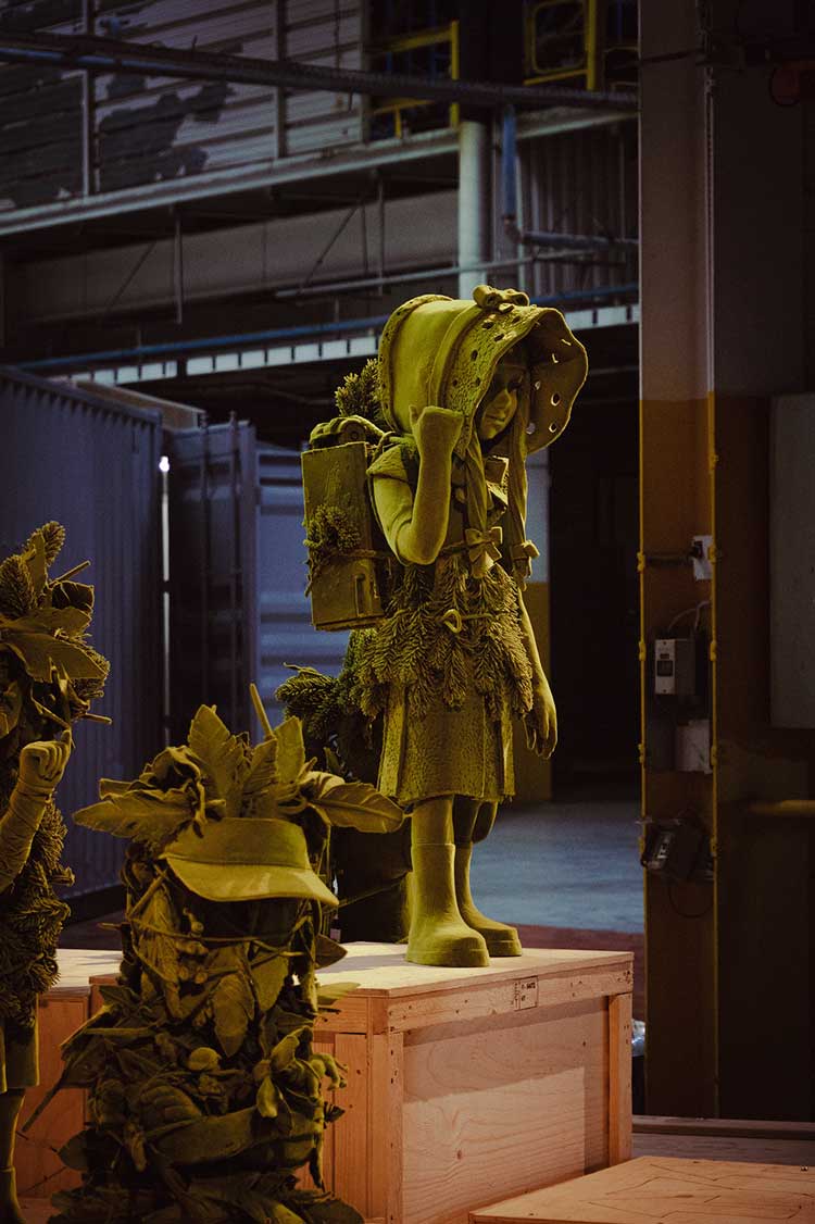 Manifesto of Fragility, Biennale de Lyon 2022. Kim Simonsson, Moss People. Ceramic flocked with a layer of nylon fibre. 16th edition of the Biennale de Lyon, Usines Fagor. Courtesy of the artist. With the support of Frame Contemporary Art FinlanD. © Amande Dionne.