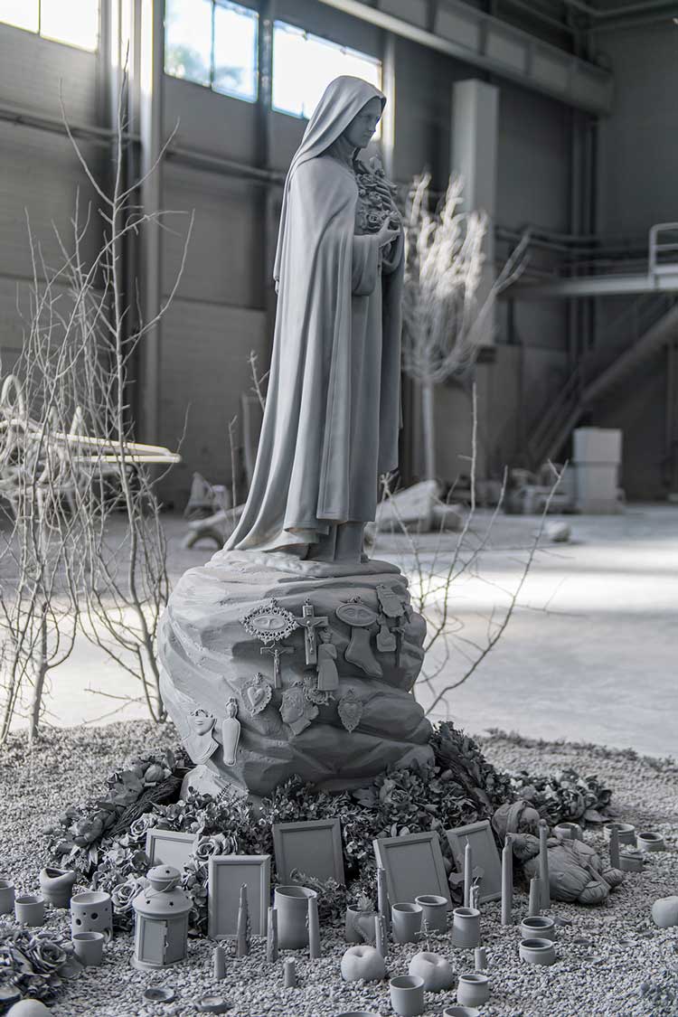 Manifesto of Fragility, Biennale de Lyon 2022. Hans Op de Beeck, We Were the Last to Stay, 2022. Installation in situ, various materials. Commissioned for the 16th edition of the Biennale de Lyon, Usines Fagor. With the support of Galleria Continua, Krinzinger Gallery, Wemhöner Collection, Pia Gazil, Carrion Génie Civil Maçonnerie, Mat-Eco Recyclage. © Adagp, Paris, 2022. Photo: Blandine Soulage
.