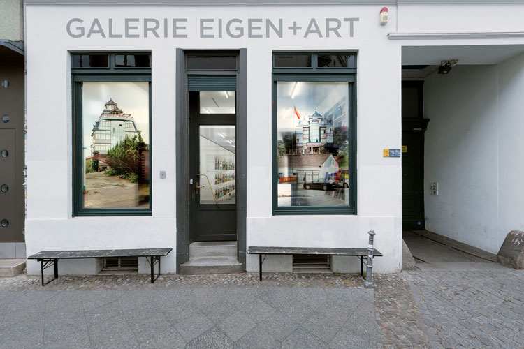 Li Qing, East of Eden, installation view, Galerie Eigen + Art, Berlin, 2020.
