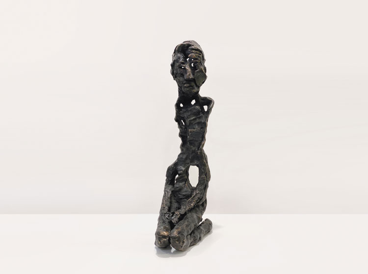 Andrew Litten, Praying, 2020. Bronze, 45 x 24 x 12 cm. Photo courtesy Anima Mundi and the artist.