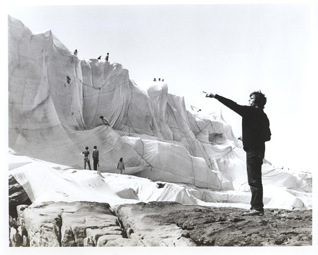 Kaldor Public Art Project 1: Christo and Jeanne-Claude, Wrapped Coast – One Million Square Feet, Little Bay, Sydney, 28 October – 14 December 1969. Photo: Harry Shunk.