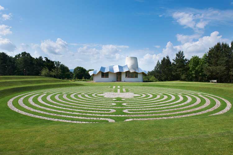 Maggie's Centre Dundee by Frank Gehry, garden design by Arabella Lennox-Boyd. Photo courtesy Maggie's.
