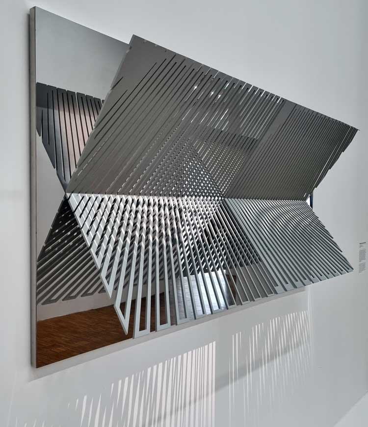 Vera Molnár. Perspective d’un Trait (Perspective of a Line), 2014-19. Installation view, Vera Molnár: Speak to the Eye, Pompidou Centre, Paris, 2024. Photo: Juliet Rix.