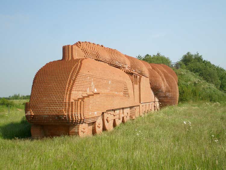 David Mach, Brick Train, 1997. Life-sized replica of the 1938 steam locomotive Mallard made of bricks. Photo courtesy the artist.