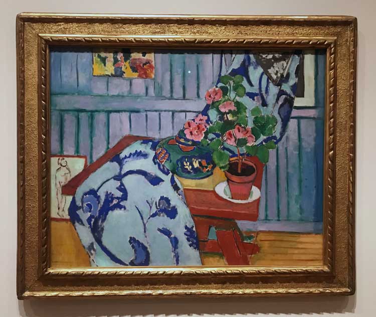 Henri Matisse, Still Life with Geraniums, 1910. Oil on canvas, 93 x 115cm. Pinakothek der Moderne, Munich. Installation view photo: Marie Pohl.
