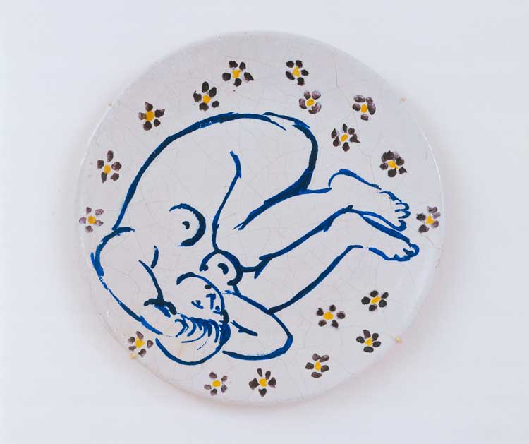 Henri Matisse, Female Nude, 1907. Ceramic plate, tin-glazed earthenware,  24.8cm diameter. The Museum of Modern Art, New York. © 2022 Succession H. Matisse / Artists Rights Society (ARS), New York.