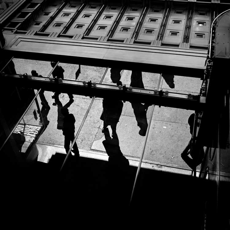 Vivian Maier, New York, 1954.
© Estate of Vivian Maier, Courtesy of Maloof Collection and Howard Greenberg Gallery, NY.