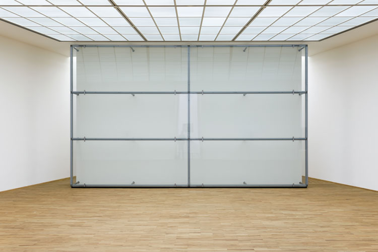 Anne Imhof, Untitled, 2019. Museum für Moderne Kunst (MMK). Photo: Axel Schneider.