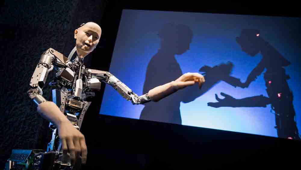 Alter 3 © Hiroshi Ishiguro, Takashi Ikegami and Itsuki Doi. Photo: Tristan Fewings/Getty Images. AI: More than Human, Barbican Centre, 16 May – 26 August 2019.