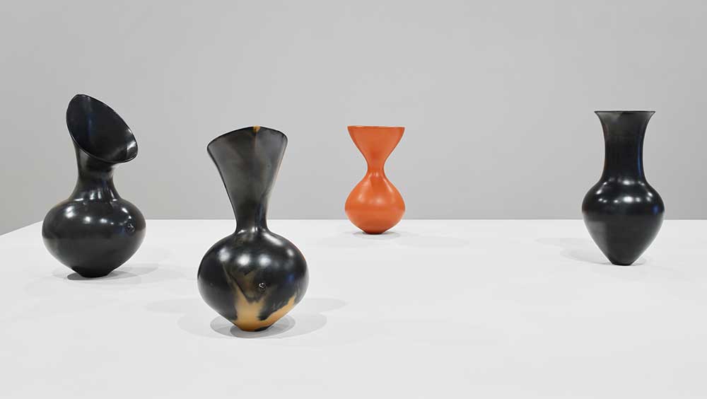 Magdalene Odundo, installation view, Thomas Dane Gallery, London. © Magdalene A.N. Odundo. Courtesy the artist and Thomas Dane Gallery. Photo: Ben Westoby.