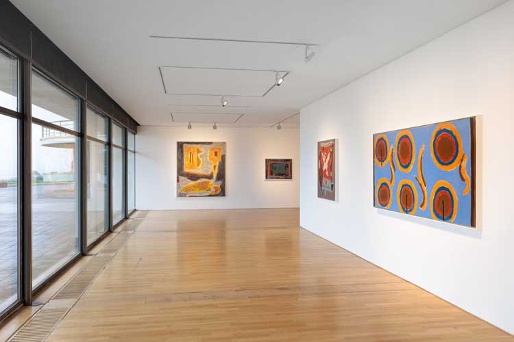 Betty Parsons: Sheer Energy, 2025, installation view, De La Warr Pavilion, Bexhill-On-Sea. Photo: Rob Harris. Courtesy Alison Jacques, London and Alexander Grey Associates, New York.