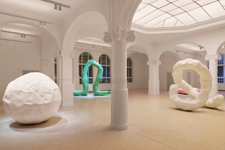 Main hall with several works by Franz West. PoMo, Trondheim 2025. © India Mahdavi, Paris / Erik Langdalen Arkitektkontor, Oslo. Photo: Valérie Sadoun.