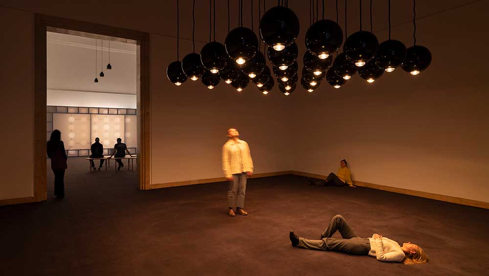 Philippe Parreno: Voices, installation view, Haus der Kunst, Munich, 13 December 2024 – 25 May 2025. Photo: Andrea Rossetti.