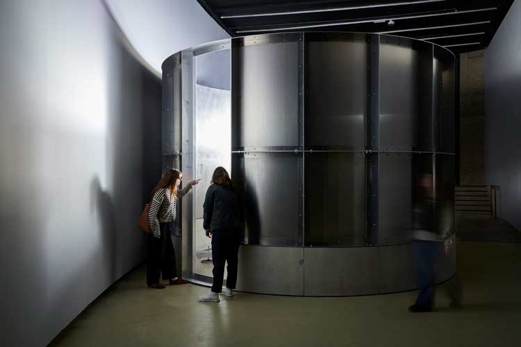 Lucy Raven, Hardpan, 2025. Installation view, The Curve, 9 October 2025 – 4 January 2026. © Jo Underhill, Barbican Art Gallery.