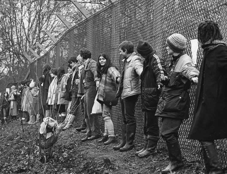 Brenda Prince, RAF Greenham Common, 12 December 1982. © Brenda Prince, Format Photographers Archive.