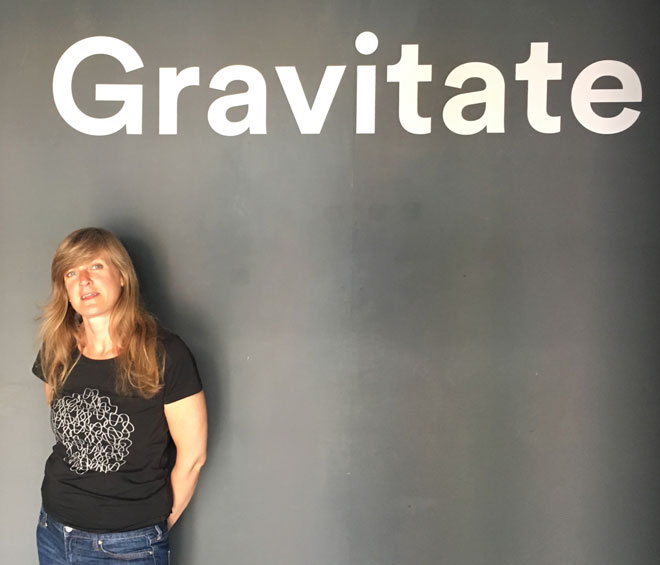 Esther Rolinson: Gravitate.