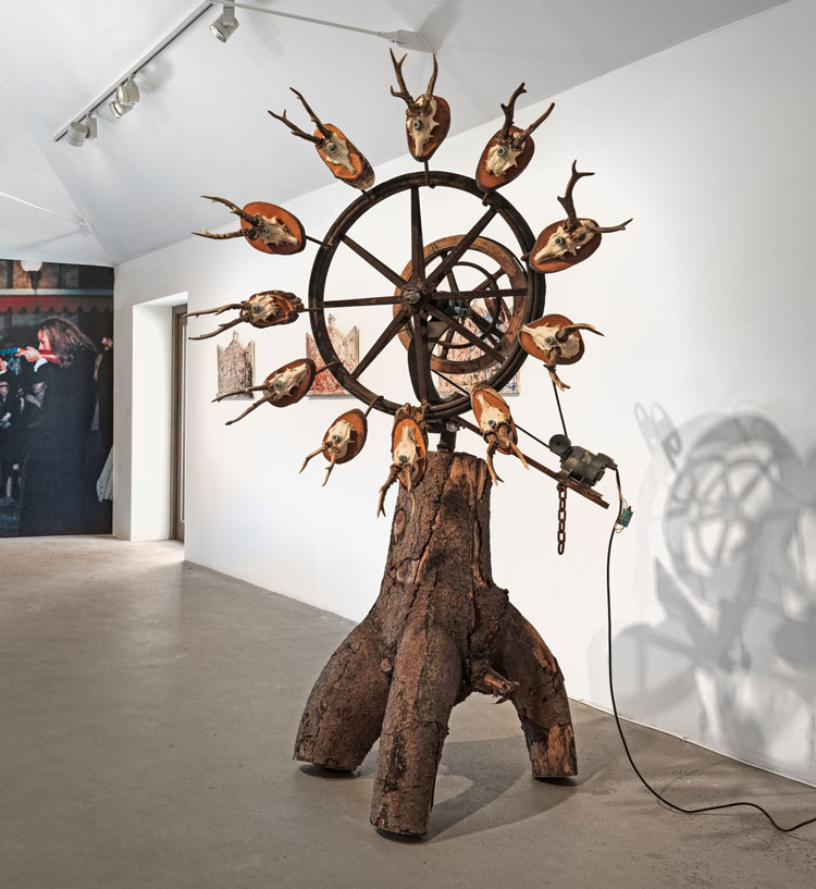 Jean Tinguely. Le Cercle Infernal de la Mort (The Infernal Circle of Death), 1990. Installation view, Hauser & Wirth Somerset, 2025. © Niki Charitable Art Foundation. All Rights Reserved, DACS 2025. © Jean Tinguely, DACS 2025. Photo: Ken Adlard. Courtesy the artists and Hauser & Wirth.