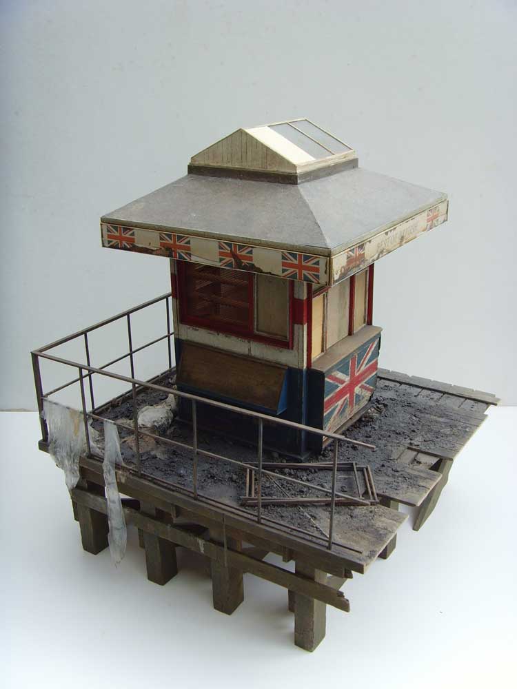 Charlie Stiven. End of the Pier Show, 2019 (remodelled 2023). Wood, acrylic, mixed media, 36 x 36 x 46 cm. Photo © The Artist.