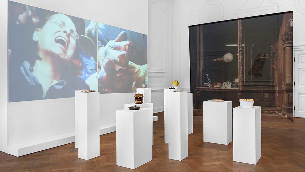 Sturtevant, The Store of Claes Oldenburg, 1967. 623 East Ninth Street, New York. © Estate Sturtevant, Paris. Courtesy Thaddaeus Ropac, London · Paris · Salzburg · Seoul.