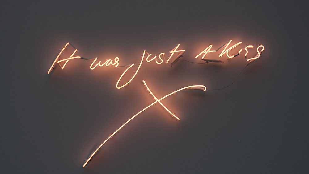 Tracey Emin, It was just a kiss, 2010 (photography of original 2010 work). Neon lights, 57.7 × 97.3 cm. Private collection. © Tracey Emin. All rights reserved, DACS/Artimage 2020. Image courtesy the artist.