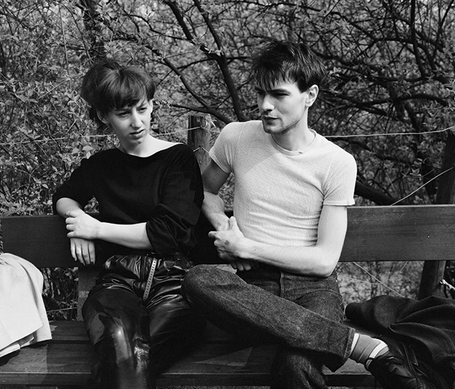 Michael Schmidt, Untitled from, Berlin-Kreuzberg. Stadtbilder 1981-82. Silver gelatin print, 33.6 x 27.8 cm. © Stiftung für Fotografie und Medienkunst mit Archiv Michael Schmidt.