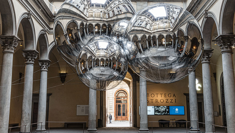 Tomás Saraceno, Aria installation at Palazzo Strozzi, Firenze. Photo ® Ela Bialkowska, OKNO Studio 2020.