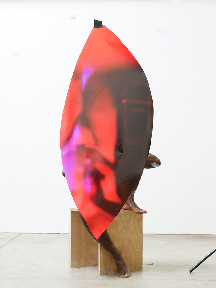 Paul Mpagi Sepuya, Figure (_1080884), 2019. Archival pigment print, 81 x 61 cm (31 7/8 x 24 1/8 in). © the artist. Courtesy the artist, Modern Art, London & Team Gallery, New York.