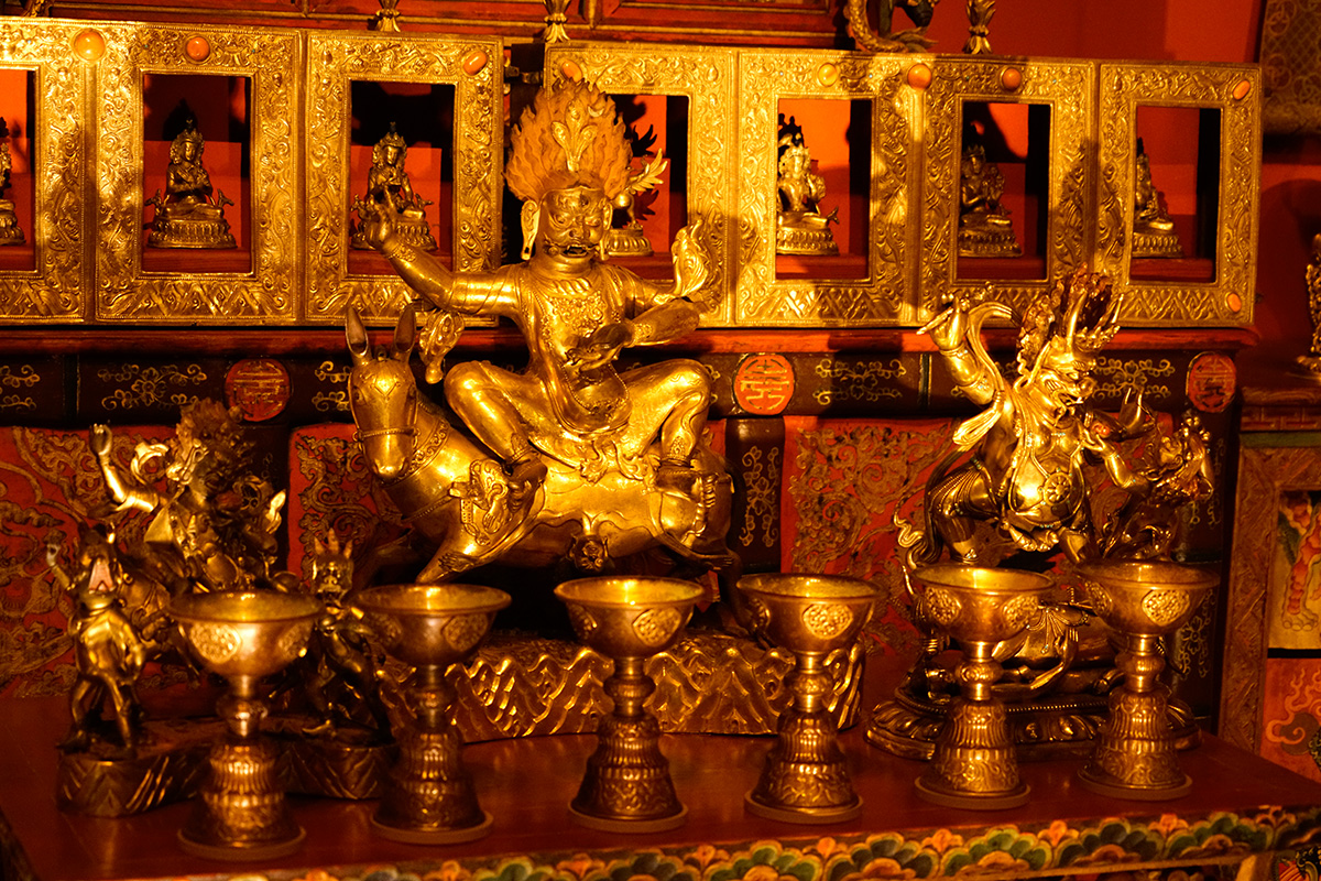 The Tibetan Buddhist Shrine Room from the Alice S. Kandell Collection. Gifts and promised gifts from the Alice S. Kandell Collection to the Arthur M. Sackler Gallery, Smithsonian Institution, Washington, DC. Photograph: Miguel Benavides.