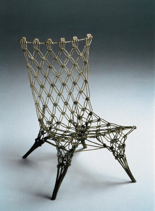 Droog Design. Knotted Chair, Marcel Wanders, 1996 50 x 60 x 100 cm. Carbon and aramid fibres, epoxy resin. Collection Droog Design. Photo: Hans van der Mars.