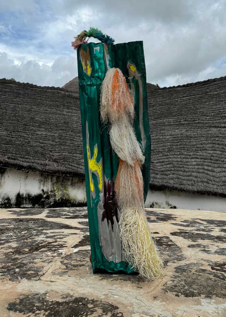 Melania Toma, The passenger (Creature), 2024. Pigments, aluminium, steel, vegetable fibres, cotton, thread, wood. View from studio at the Josef and Anni Albers Foundation Thread residency, Senegal. © The Artist.