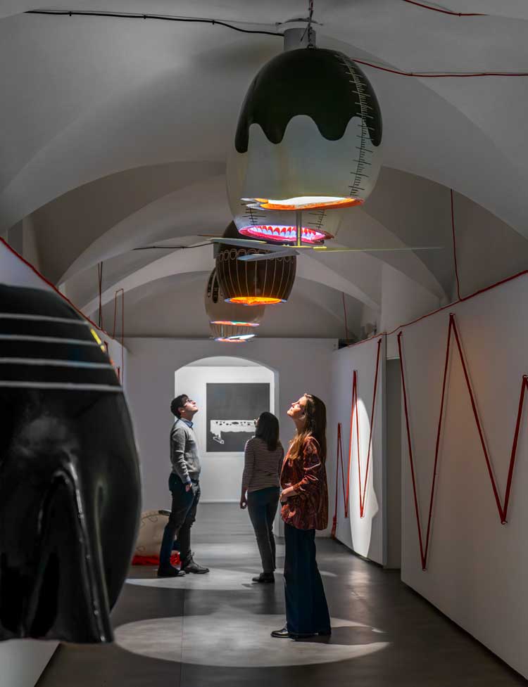 Emma Hart, Mamma Mia!, 2017, installation view, Time for Women! Empowering Visions in 20 Years of the Max Mara Art Prize for Women, Firenze, Palazzo Strozzi, Strozzina, 2025. Photo: Ela Bialkowska, OKNO Studio. Courtesy Fondazione Palazzo Strozzi, Firenze.