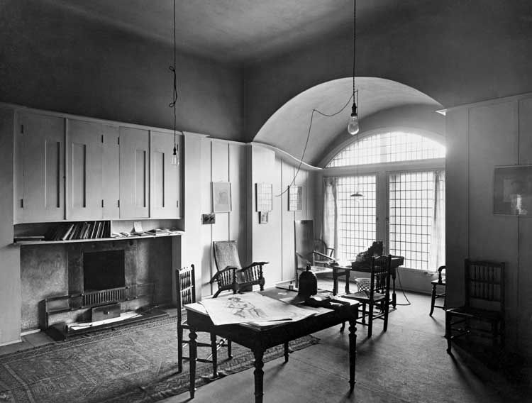 Bedford Lemere, Director’s Office, 1909. Glasgow School of Art Archives & Collections.