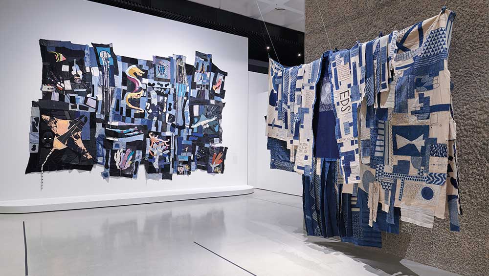 Unravel: The Power and Politics of Textiles in Art, installation view, Barbican Art Gallery. © Jo Underhill / Barbican Art Gallery.
