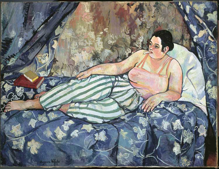 Suzanne Valadon, La Chambre Bleue (The Blue Room), 1923. Oil on canvas, 90 x 116 cm (35 x 46 in). Musée National d'Art Moderne, Paris. Photo: Centre Pompidou, MNAM-CCI / Jacqueline Hyde/Dist. GrandPalaisRmn.